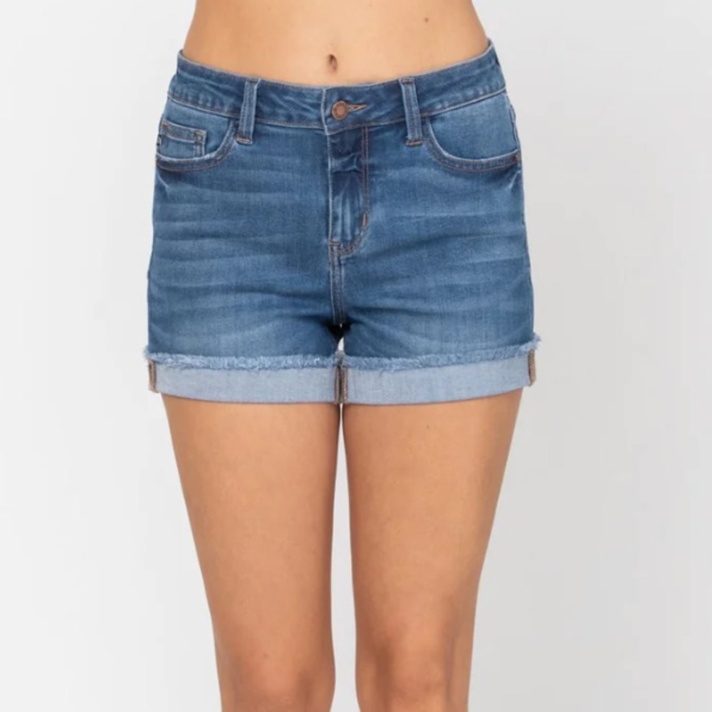 NWT Judy Blue cuffed hem shorts
